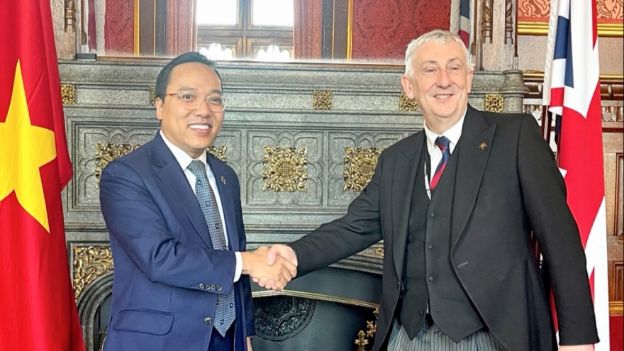 UK parliamentary leader lauds UK- Vietnam relations